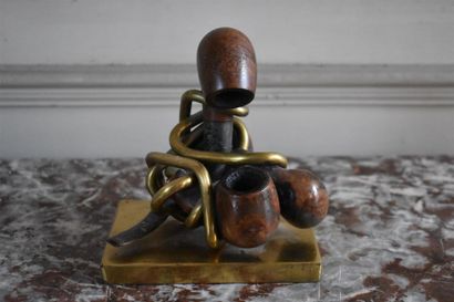 null Max CARTIER (né en 1935)
Pipes, 1985
Bronze patiné et doré
Signé 'Max Cartier'...