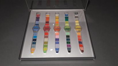 null Suite de cinq montres Swatch, à quartz, série limitée, dans leur coffret d'origine...