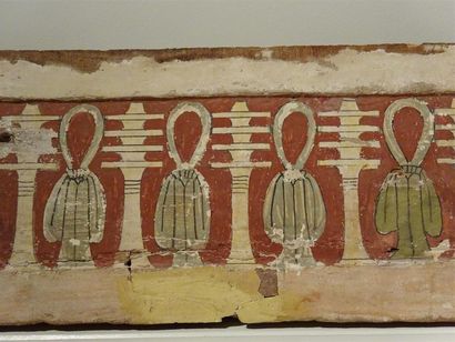 null Panneau de sarcophage en bois stuqué et peint, Egypte, Basse Epoque, 664-332...