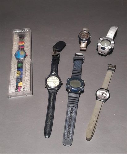null Lot de six montres Swatch, cinq à quartz et une automatique, dont deux à affichage...