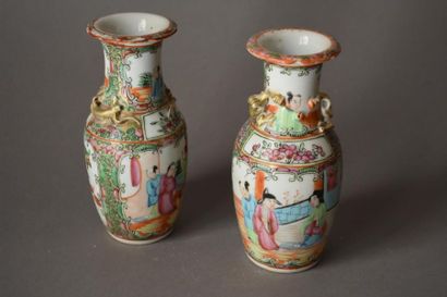 null Deux vases en porcelaine de Canton, Chine fin du XIXe siècle
Pouvant former...