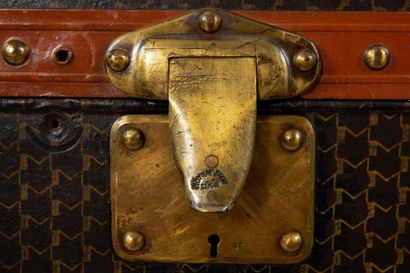 null MOYNAT in Paris, end of the 19th century, beginning of the 20th century
Trunk...