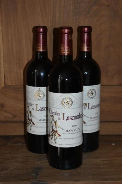 null Chevalier de Lascombes, Margaux, 1999
Trois bouteilles
Niveaux à la base du...