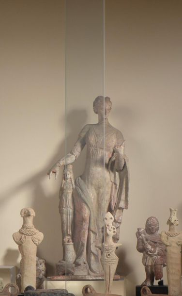 null Grande statuette votive
Art grec, Grande-Grèce ou Asie Mineure, IVe s.av. J.-C.
Représentant...