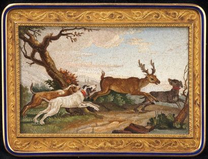 null Gold box lid decorated with a micromosaic
depicting a deer hunting scene in...