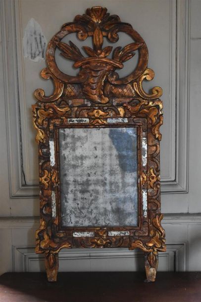 null Regency period carved and gilded wood mirror
Small accidents and restorations.
87...