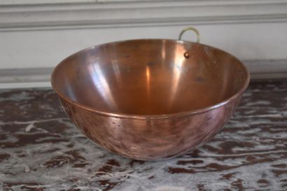 null CUL DE POULE AND BASIN in tin-plated copper, 20th century