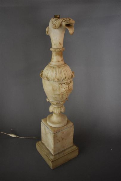 null ALABRIC EQUIPMENT, end of the 19th century
With sculpted decoration of foliage,...
