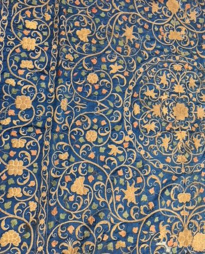 null Embroidered cover
China for export, 18th century
Blue jaspered silk satin embroidered...