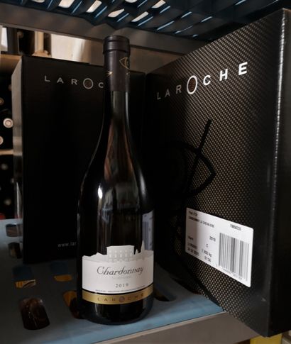 null Domaine LAROCHE IGP OC - CHARDONNAY "La Chevalière" 2019 -36 bouteilles