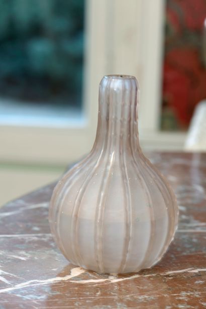 René LALIQUE (1860-1945) - Vase modèle «...