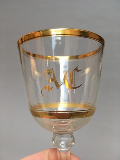 null Crystal glass set with gilded thread, monogrammed AD, circa 1860

It includes...