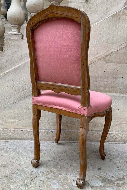 null Chaise en bois mouluré et sculpté estampillée I Nadal, d'époque Louis XV

À...