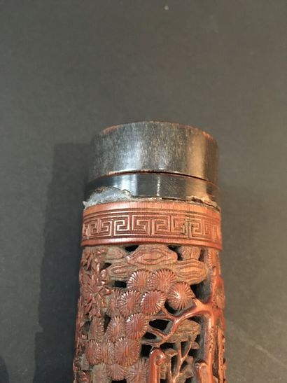 null Diffuseur à parfum en bambou sculpté

Chine, XVIIIe siècle

Cylindrique, à décor...