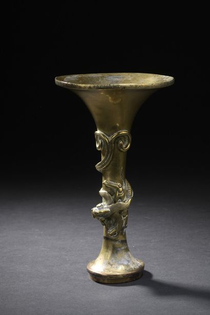 Vase Gu en bronze

Chine, XIXe siècle

Le...