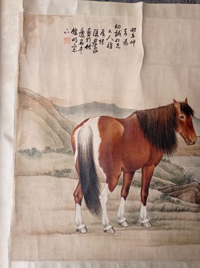  Peinture en rouleau à l'encre et couleur sur papier 
Chine 
Représentant deux chevaux...
