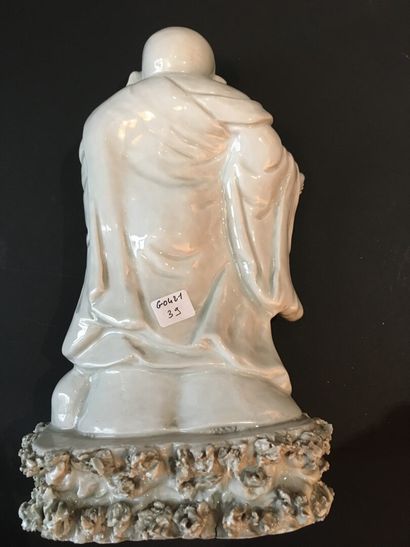 null Statuette de budai en porcelaine blanc de

Chine

Chine, XXe siècle

Debout...