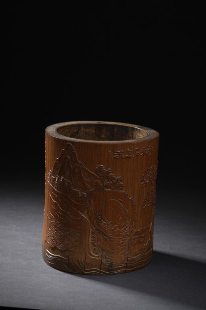 null Pot à pinceaux bitong en bambou

Chine, XXe siècle

Cylindrique, à décor en...