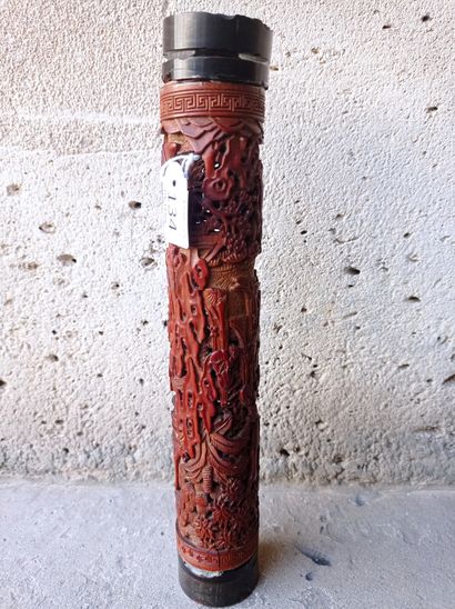 null Diffuseur à parfum en bambou sculpté

Chine, XVIIIe siècle

Cylindrique, à décor...