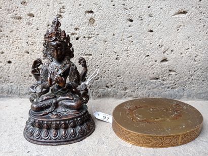 null Statuette d'Avalokitesvara en bronze

Chine, XVIIIe / XIXe siècle

Représenté...