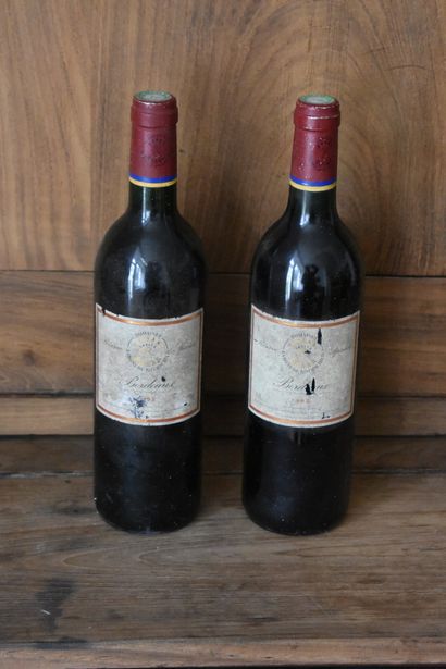 null DEUX BOUTEILLES Lafite, domaines Barons de Rothschild, 1992

Étiquettes abî...