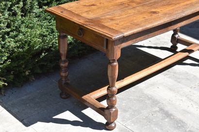 null Table de ferme en bois naturel, XVIIIe siècle

Ouvrant à un tiroir en ceinture,...