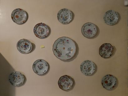 null Rez-de-chaussée 

Lot de 12 assiettes en porcelaine de la Chine des XIXe et...