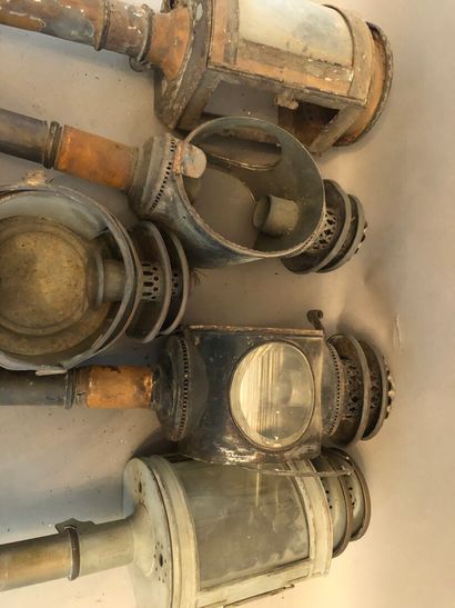 null Suite of five lanterns to restore, one pair. Damage and missing parts.