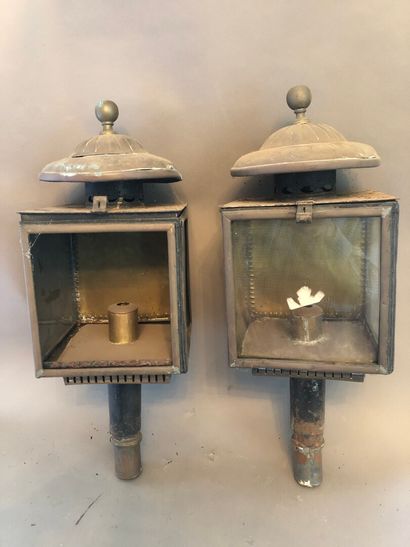 null Pair of large square lanterns for a travelling coupe, circa 1830, day/night...