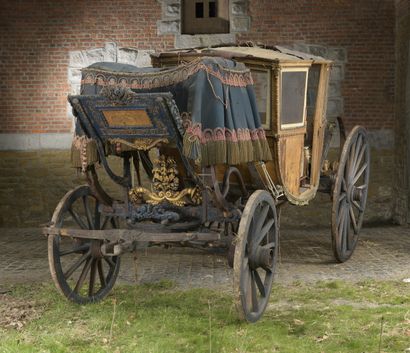 null Town car, Austria, early 19th century. Bound train (with two arrows). Bronze...