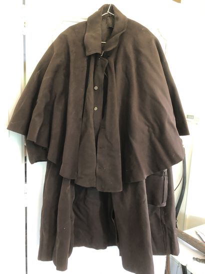 Brown felt coachman's coat with buttons and...