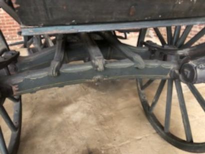 null Important travelling briska carriage, circa 1820. Four C-springs. Bound train...