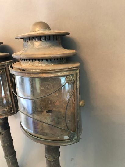 null Pair of early 19th century lanterns, to be restored, damaged. Silver plated...