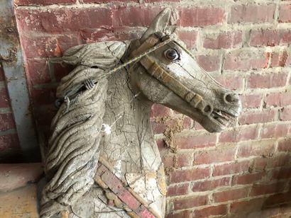 null Carousel horse. Very nice quality. Attributed to Gustave Bayol. The eyes in...