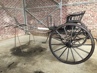 Two-wheeled GIG, circa 1830. Manufacturer...