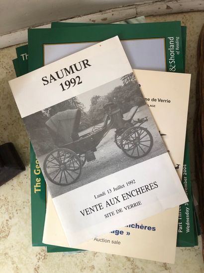 null Lot of auction catalogues: Saumur, Reading and various.
