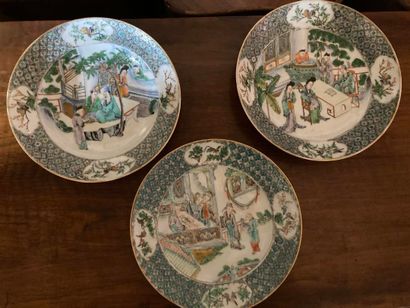 CHINE (Canton) - XIXe siècle. CHINA (Canton), 19th century

Three polychrome porcelain...