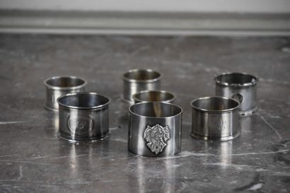 null Lot comprising four silver napkin rings England early 20th century 

Weight...