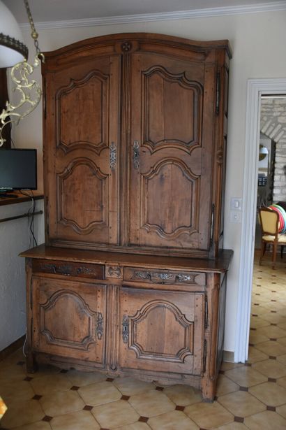 Two parts walnut sideboard, 18th century...
