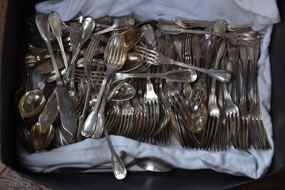 null Silver plated set of cutlery including seventeen pieces of cutlery, thirty-two...