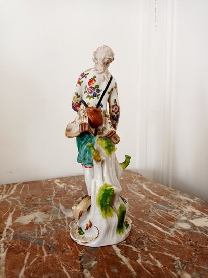 null Ludwisburg porcelain statuette of an elegant man, late 19th century

H. 24.5...
