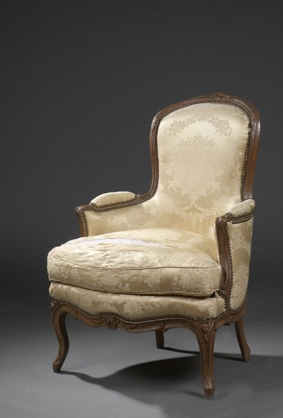null Moulded and carved wood shepherd's chair stamped NT. Porrot

Decorated with...