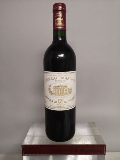 null 1 bouteille Château MARGAUX - 1er GCC Margaux 1999 Etiquette légèrement tac...