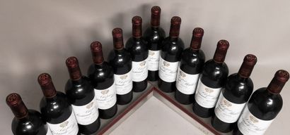 null 12 bouteilles Château SOCIANDO MALLET - Haut Médoc 1999 En caisse bois.
