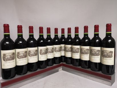 12 bouteilles CARRUADES de LAFITE - 2nd vin...