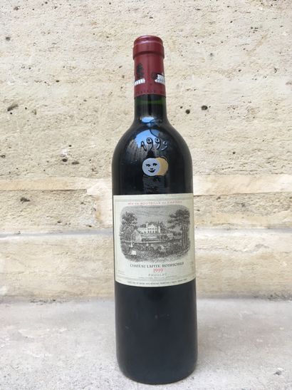 null 
1 bouteille Château LAFITE ROTHSCHILD - 1er GCC Pauillac 1999



Ce lot est...