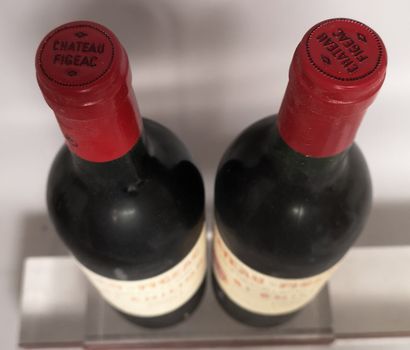 null 2 bouteilles Château FIGEAC - 1er Cru Classé de Saint Emilion 1996 Etiquettes...