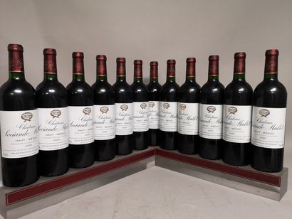 null 12 bouteilles Château SOCIANDO MALLET - Haut Médoc 1999 En caisse bois.