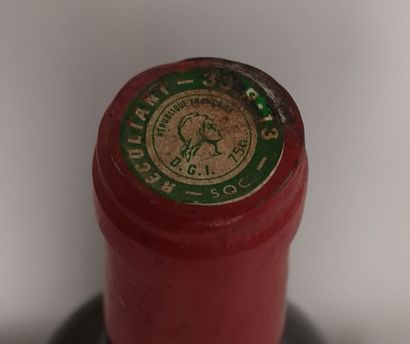  1 bouteille Château PAVIE - 1er Grand cru classé St-Emilion 1979 Etiquette légèrement...