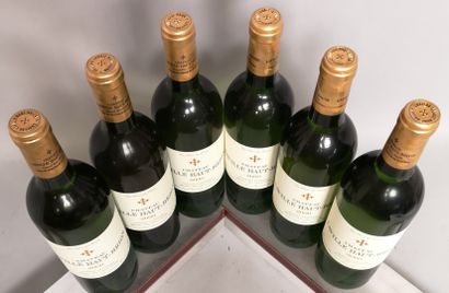 null 
6 bottles Château LAVILLE HAUT BRION - Cru Classé de Graves 2000 In wooden...